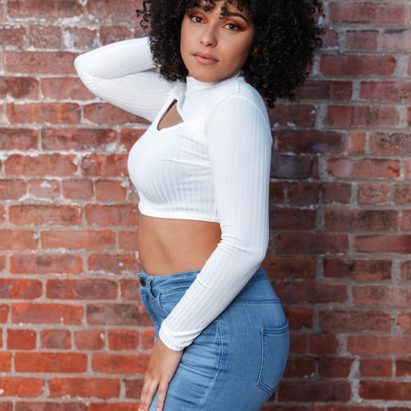 Cut it Out Top - Picture 8 of 9